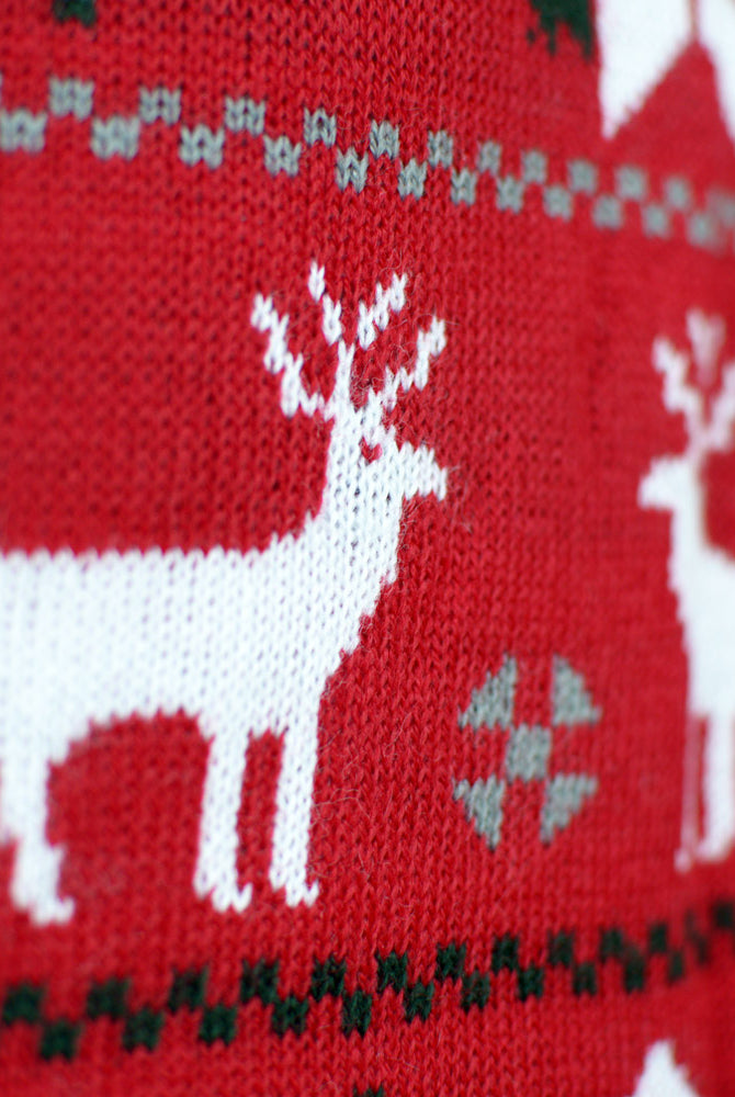Jersey de Navidad Parejas Rojo con Renos, Árboles y Estrellas Polares Detalle Renos