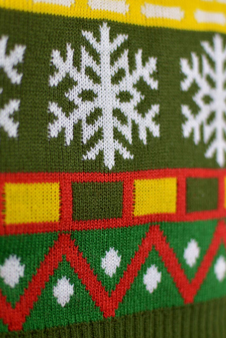 Jersey de Navidad para Familia Verde con Santa y Regalos Detalle Nieve