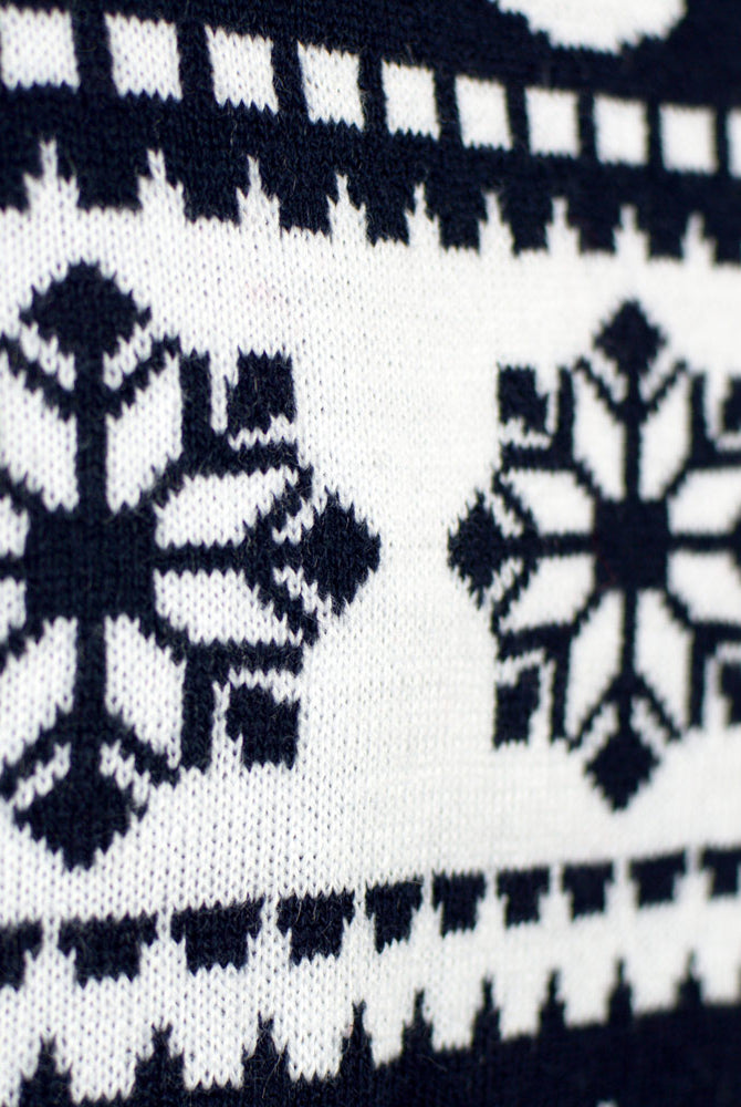 Jersey de Navidad para Hombre con Renos y Nieve Azul detalle