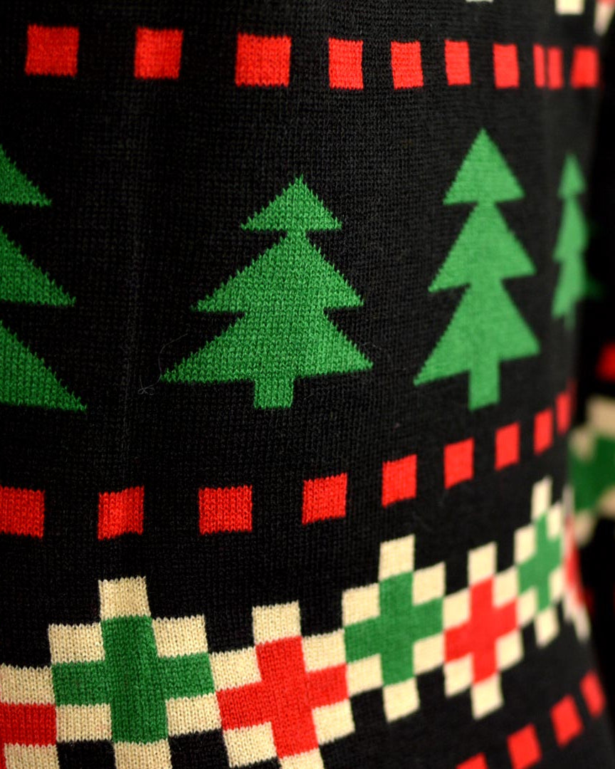 Jersey de Navidad Parejas Negro con Nieve, Corazones y Árboles Detalle Nieve