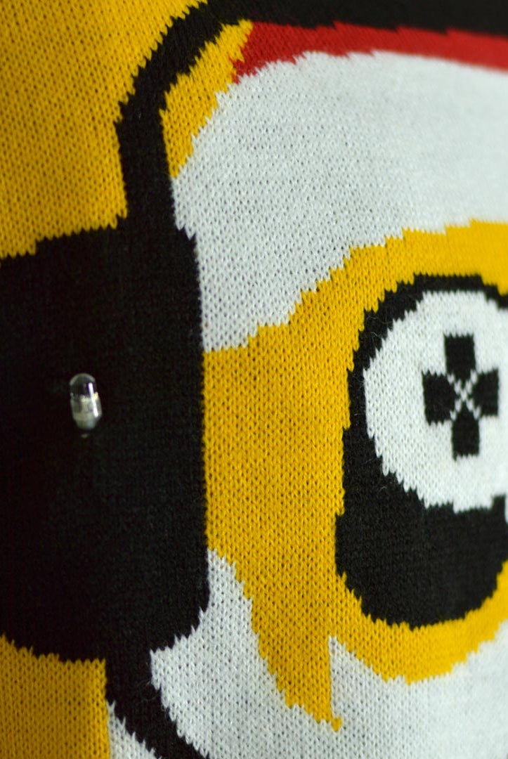 Jersey Navideño con Luces LED para Familia Santa Gamer Detalle