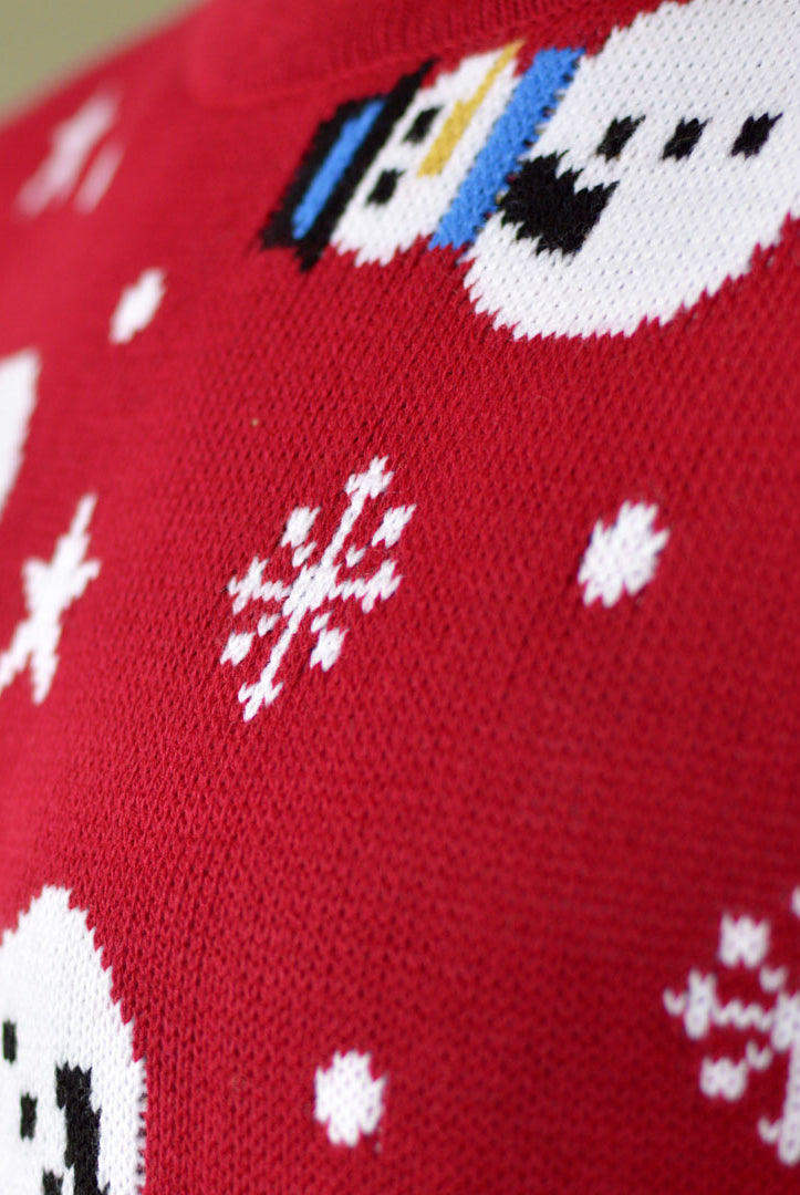 Jersey Navideño para Mujer Rojo con Muñecos, Renos y Árboles Detalle
