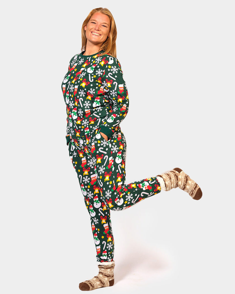 Pijama de Navidad Adultos Unisex Verde con Motivos Navideños Mujer