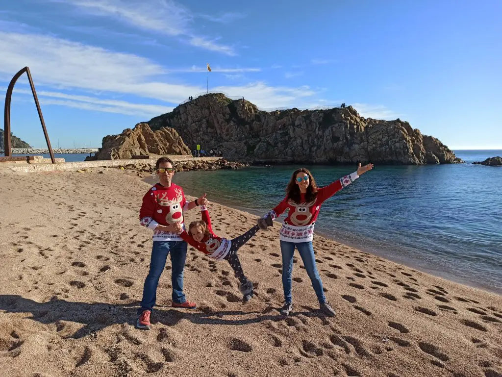 FAMILIA-JERSEY-NAVIDENO-ROJO-RENO-NIEVE-PLAYA