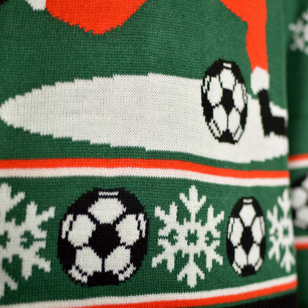Jersey de Navidad Parejas Verde Papá Noel Jugando al Fútbol Detalle Balón